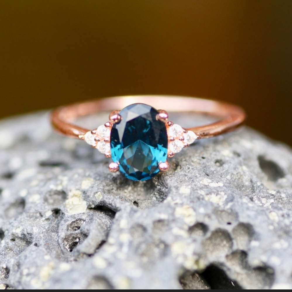 London Blue Lab Topaz Oval Gemstone Ring
